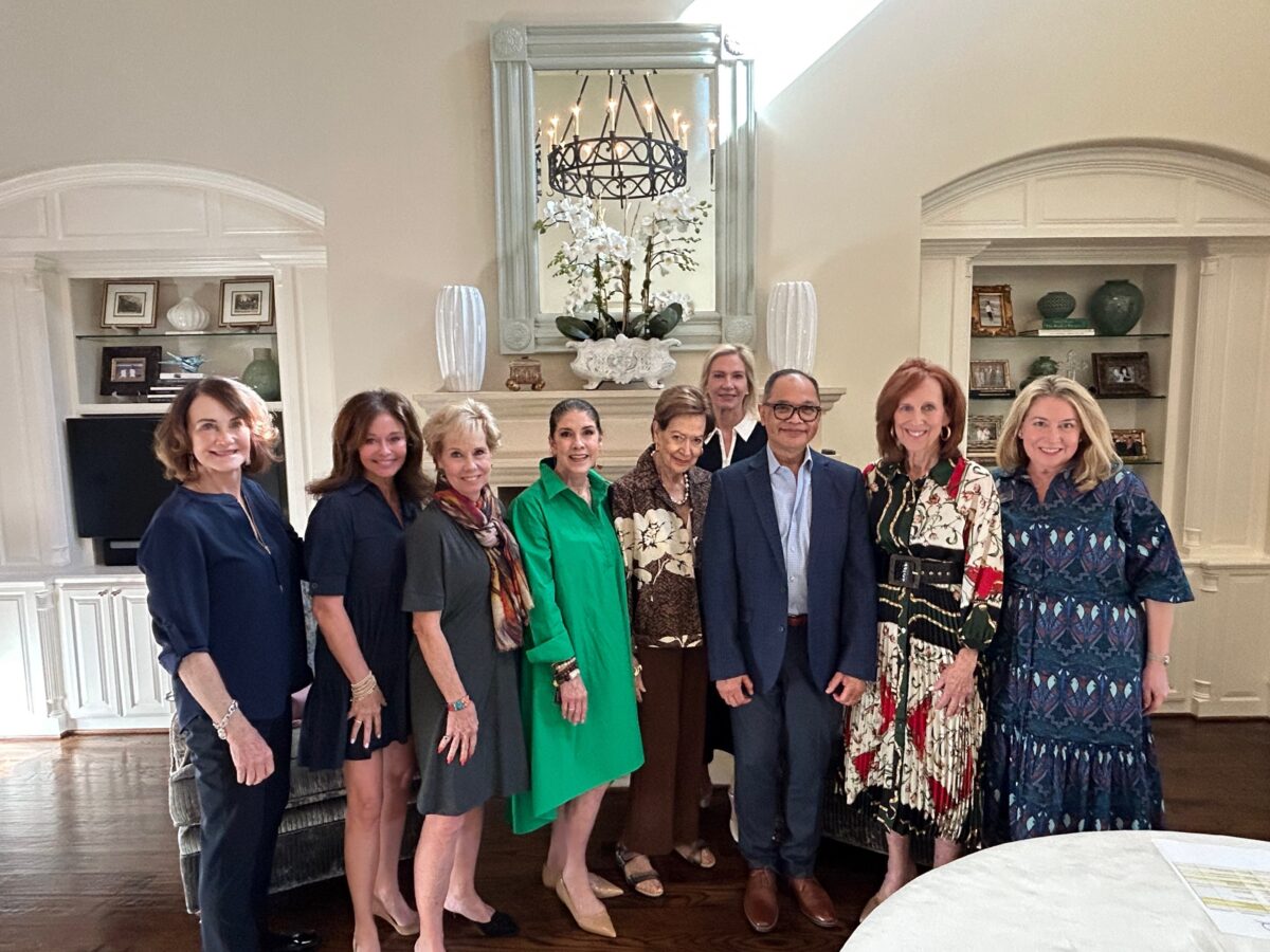 Former Each Moment Matters Luncheon Chairs Gather for an Inspiring Brainstorming Session