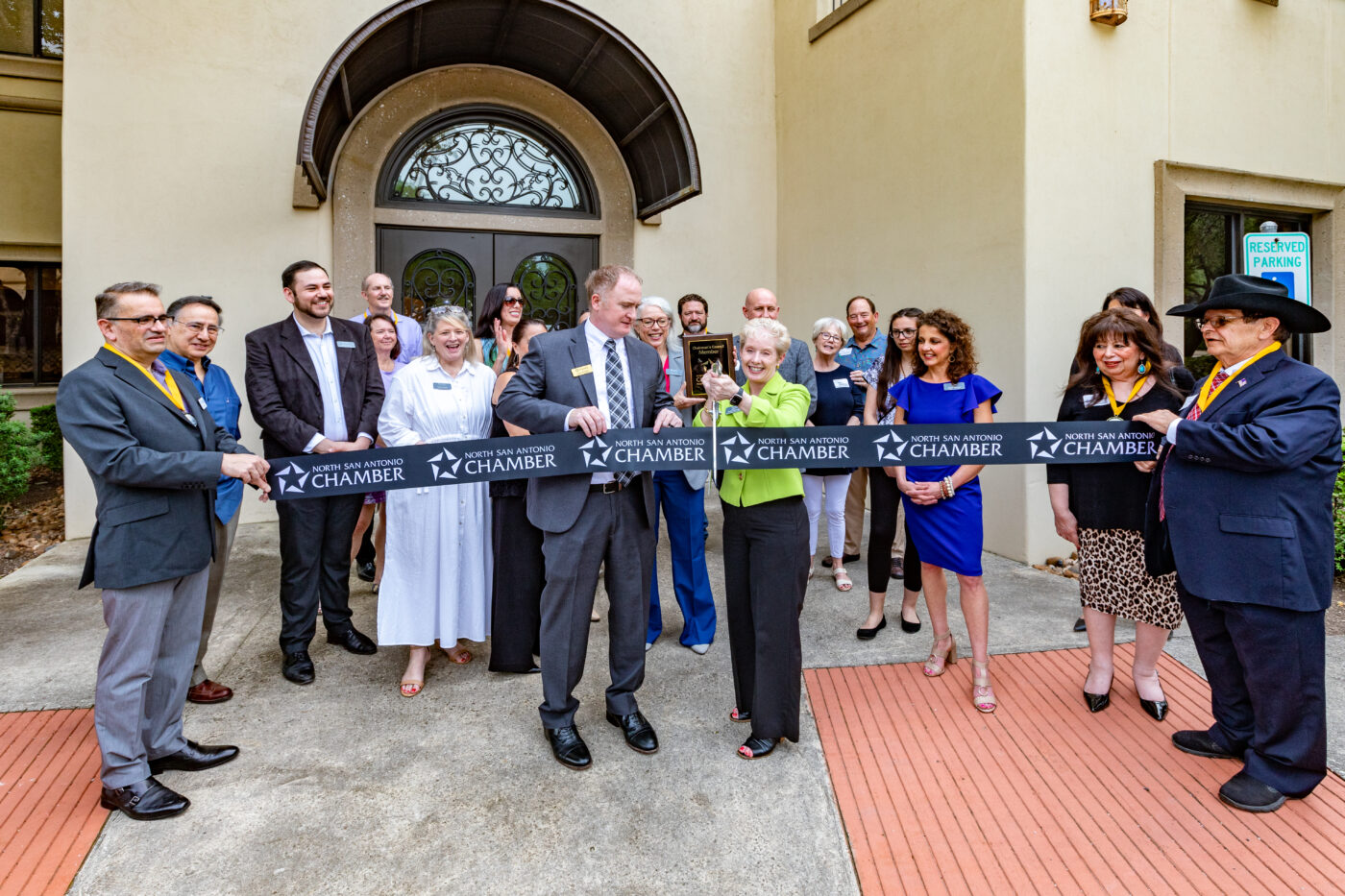 Ribbon-Cutting of Bella Vida Information Center Marks New Era in San Antonio Luxury Senior Living